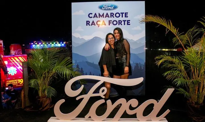 Confira as fotos do camarote raça forte - Ford Divali