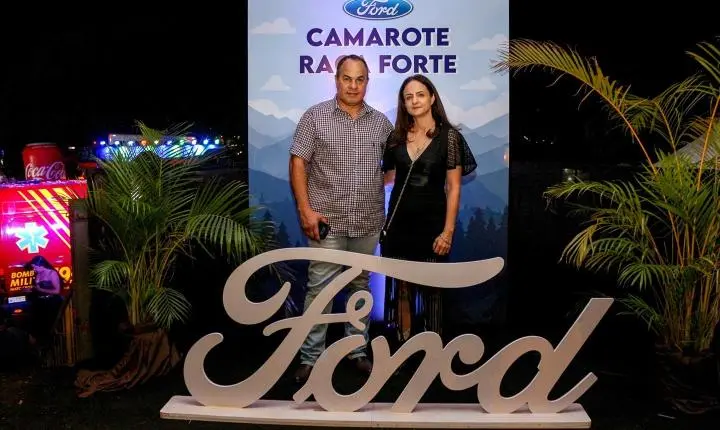 Confira as fotos do camarote raça forte - Ford Divali