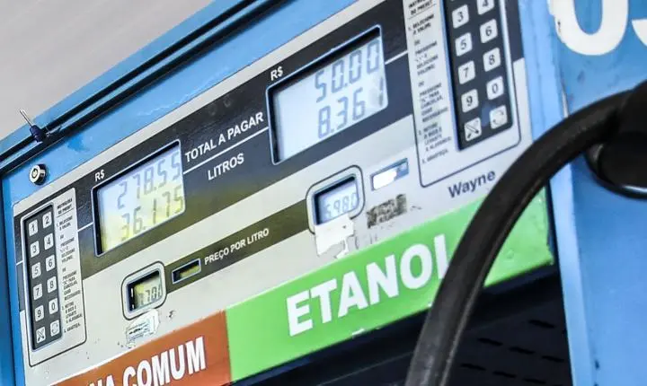 Governo eleva de 30% para 32% teor de etanol na gasolina por 180 dias