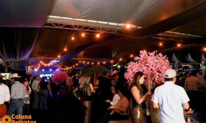 Fotos da 2ª noite do camarote Raça Forte - Ford Divali na 41ªExponan