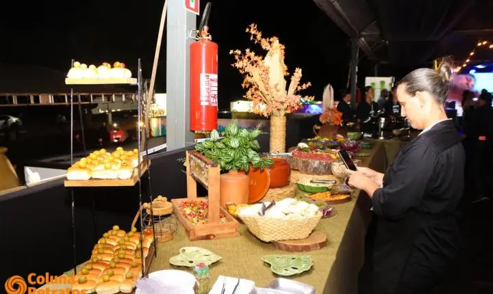 Fotos da 2ª noite do camarote Raça Forte - Ford Divali na 41ªExponan
