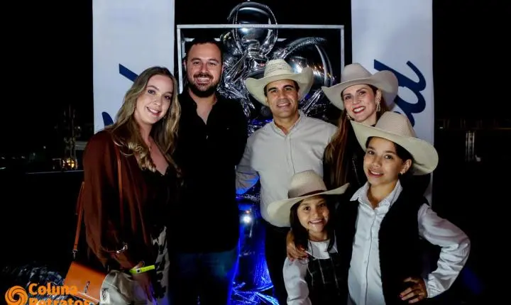 Fotos da 3ª e 4ª noite do camarote Raça Forte - Ford Divali na 41ªExponan