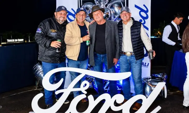 Fotos da 3ª e 4ª noite do camarote Raça Forte - Ford Divali na 41ªExponan