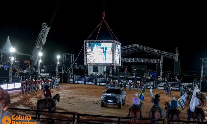 Fotos da 3ª noite do camarote Raça Forte - Ford Divali na 41ªExponan