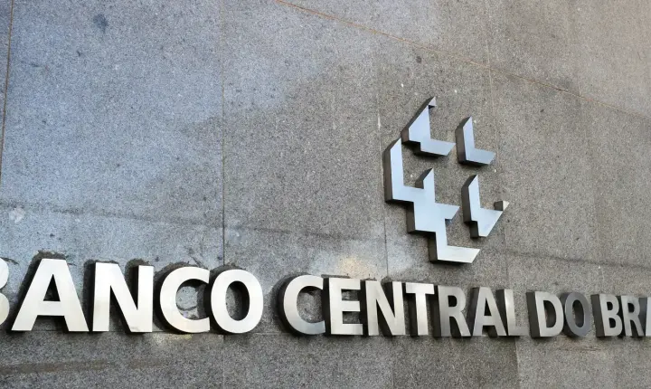 Juros para famílias sobem para 60,1% ao ano em 2025