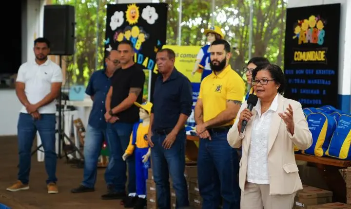 Parceria garante novos uniformes e kits para participantes do AABB Comunidade