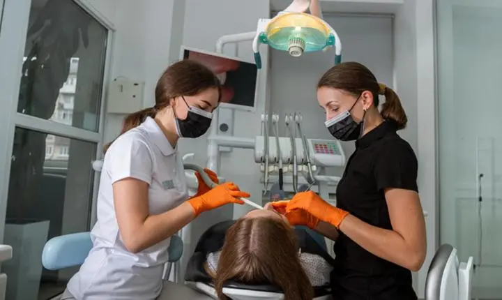 Processo seletivo abre vagas para Auxiliar de Consultório Dentário em Nova Andradina