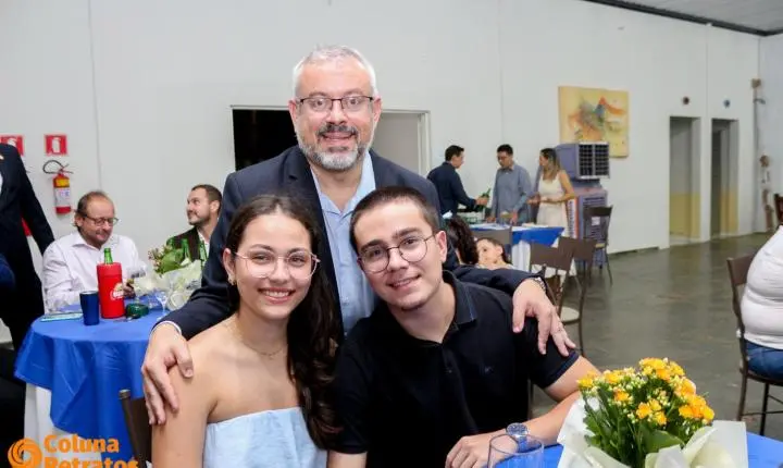 Rotary Club Nova Andradina realiza solenidade de premiação do projeto “Aluno Nota 10” e posse de novos membros 