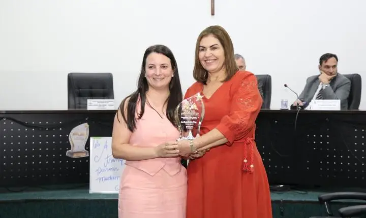 Trajetórias dedicadas ao ensino são celebradas em sessão solene na Câmara Municipal de Nova Andradina